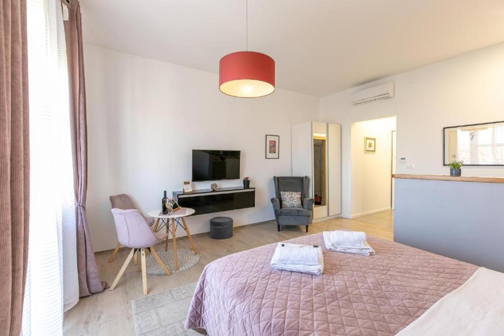 Polai Boutique Apartments With Free Parking Exterior foto
